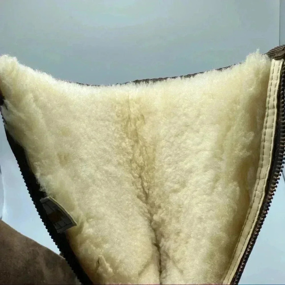 UGG knight bridge zip tall brown shearling zipper in back fall winter - Picture 7 of 10